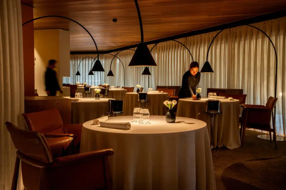 Angle Restaurant 
1* Michelin